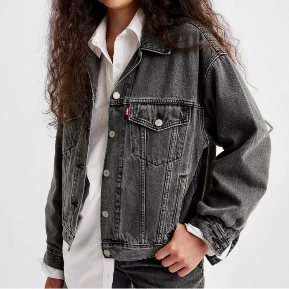 Levi’s Original Trucker Jacket in Faded Black Women’s M